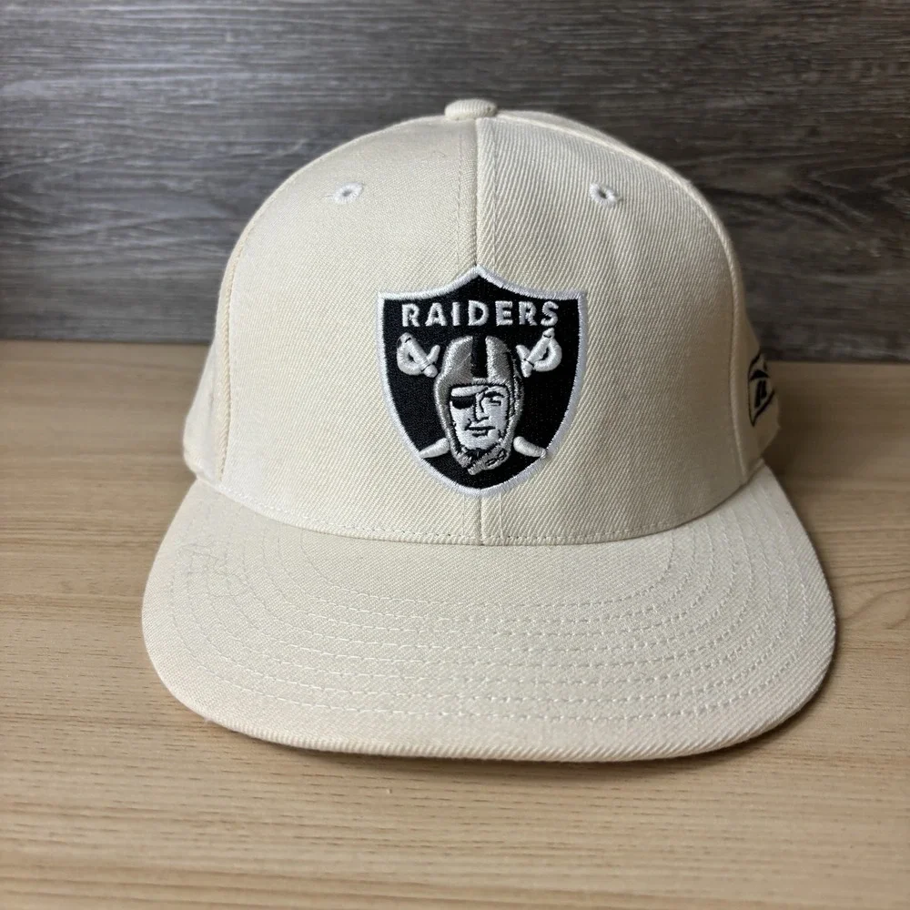 Oakland Raiders Hat Cap Fitted Mens 7 1/8 Cream NFL Football Reebok Wool